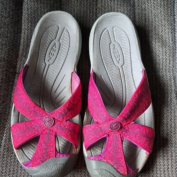 Keen Sandals - Picture 1 of 5